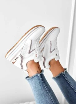 XENA - Sneakers Bianche Con Inserti Glitter E Zeppa -Negozio al dettaglio Alexoo 4 e05b9ed3 8be0 4479 949d 46e8373ac2ac