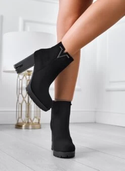 Tronchetti Neri Con Tacco Alto -Negozio al dettaglio Alexoo 4 feed72d9 0170 4fe6 ab3c 4dca7b72e6e2