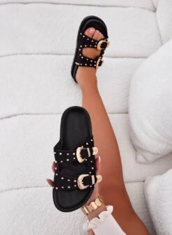 SASHA - Sandali A Ciabatta Neri Con Fibbie E Borchie Oro -Negozio al dettaglio Alexoo 4 ffc507b9 9382 47a5 881c 0e43f38b019b