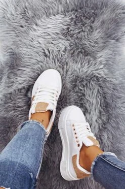 Sneakers Bianche Con Lacci E Inserti Glitter Oro Rosa -Negozio al dettaglio Alexoo 5 15 48