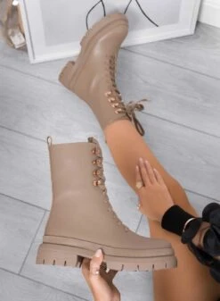 MARA - Stivaletti Anfibi Fango Alexoo Con Lacci -Negozio al dettaglio Alexoo 5 178b3e35 a3e6 4474 924b 8ab29b8fe88f