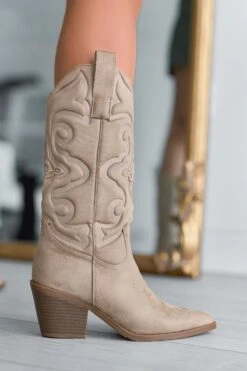 Stivaletti Beige Camperos Con Tacco Comodo -Negozio al dettaglio Alexoo 5 2580c797 bb25 437e b238 b27d264c7d07