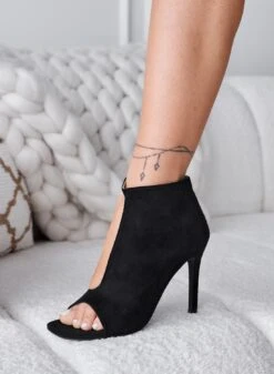 NEDAN - Sandali Tronchetti Neri Scamosciati Con Scollo Interno E Tacco -Negozio al dettaglio Alexoo 5 4b619101 c7f1 4d23 a048 fd2f0e937ec1