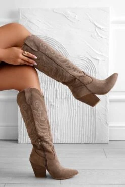 Stivali Camperos Marroni Con Ricamo -Negozio al dettaglio Alexoo 5 9694a37c 0784 4256 a28d 31b839e79fa0