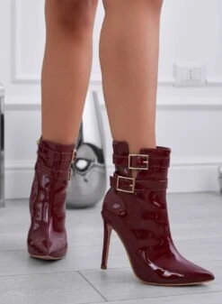 REGAN - Tronchetti Bordeaux In Vernice Con Fibbie Oro -Negozio al dettaglio Alexoo 5 c8db31dd d4db 44a5 b4af 058c36dbdb26