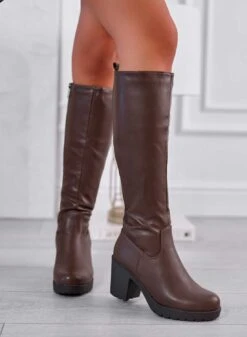 CLIZIA - Stivali Marroni Con Molla Sul Retro E Tacco Comodo -Negozio al dettaglio Alexoo 5 f36db3a5 419a 4b6e bf61 1e6c784a7035