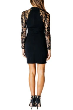 Abito Nero Con Maniche In Pizzo E Scollo A Cuore -Negozio al dettaglio Alexoo 5 f5106d10 e691 4ea5 b380 4935ad75e796