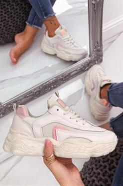 Sneakers Beige Con Lacci E Inserti Metallizzati -Negozio al dettaglio Alexoo 6 13 242