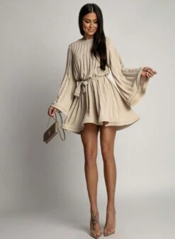 Abito Beige Plissettato Con Laccio In Vita -Negozio al dettaglio Alexoo 6 267ff7bf af57 4d13 84c8 549bc44aac94