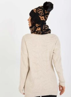 Cappello Nero Imbottito Con Pompon -Negozio al dettaglio Alexoo 6 7683d44a ffb3 458d 9f95 ca5a3f197c2b