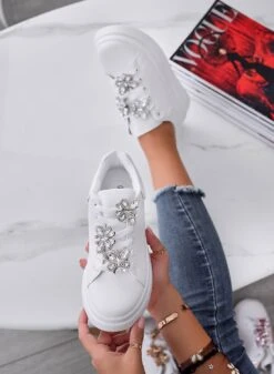 IRENE - Sneakers Bianche Con Applicazione Farfalle Gioiello Argento -Negozio al dettaglio Alexoo 6 8fe0b877 31cb 48bd ada7 552688c758d9