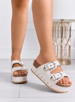 CLOTILDE - Sandali Bianchi Platform Con Doppia Fibbia E Borchie -Negozio al dettaglio Alexoo 6 9dbc8ecc 591f 46e4 aad2 c15176b11318