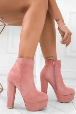 FELICIA - Tronchetti Scamosciati Con Tacco Alto Rosa -Negozio al dettaglio Alexoo 6 c93cfc51 1b5c 4186 a503 d68ee595618e