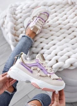 Sneakers Beige Con Suola Alta E Strass -Negozio al dettaglio Alexoo 6 e9be7b11 2c14 469c a181 71f5008cfbf9