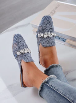 ORIETTA - Sabot In Pizzo Azzurro Con Strass E Punta Squadrata -Negozio al dettaglio Alexoo 6 ec40bcd4 1e9f 4af5 ac69 6bf33ac9d10a