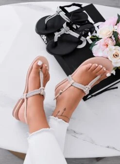 DONATA - Sandali Infradito Bassi Beige A Fasce Gioiello -Negozio al dettaglio Alexoo 6 fba6c055 ca76 4bda 9e48 b3d5cd46b256