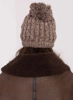 Cappello Fango Imbottito Con Strass E Pompon 7 Cappello Fango Imbottito Con Strass E Pompon -Negozio al dettaglio Alexoo 7 3bb76278 a92a 44f6 9dd6 b22deaa7c1bb