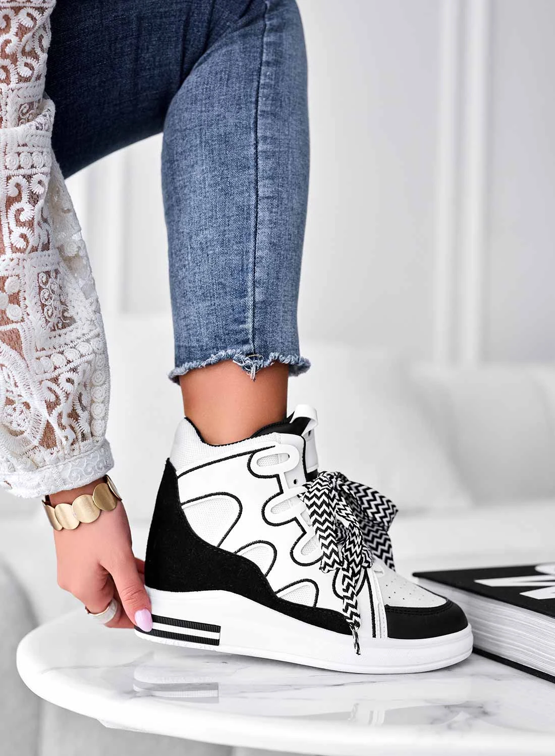 FAUNA - Sneakers Nere Con Zeppa Interna E Lacci In Tessuto 1 FAUNA - Sneakers Nere Con Zeppa Interna E Lacci In Tessuto