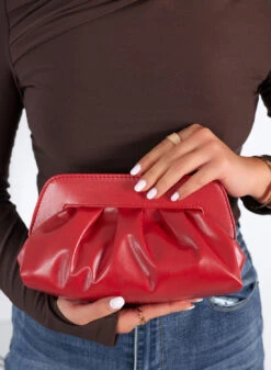 Borsa Pochette Clutch Bag Rossa In Ecopelle Con Catena -Negozio al dettaglio Alexoo 7 f29fde65 dab5 4060 9dec 34b1da0ea1eb