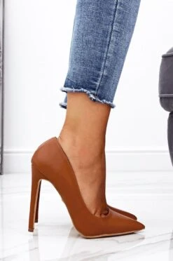 Decolletè Camel In Finta Pelle Con Tacco Alto -Negozio al dettaglio Alexoo 8 10 49