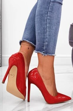 Decolletè Rosse In Vernice Con Tacco Alto -Negozio al dettaglio Alexoo 8 10 58