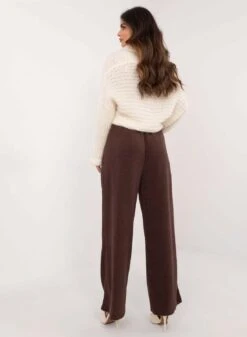 Pantalone Marrone In Velluto A Costine -Negozio al dettaglio Alexoo 8 3a4be25d 8c02 4cdc 90fb 130bf14a41b5