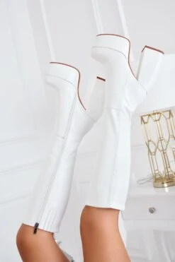 Stivali Bianchi Platform Alexoo Con Tacco Alto Curvo -Negozio al dettaglio Alexoo 8 6aa6eee4 b9b2 4c85 b55a b7221247598c