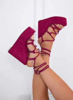 SIMONA - Sandali Fuxia Con Zeppe E Lacci Intrecciati Alla Caviglia -Negozio al dettaglio Alexoo 8 81b97e03 2f17 4d46 aecf bdc5af1500c9