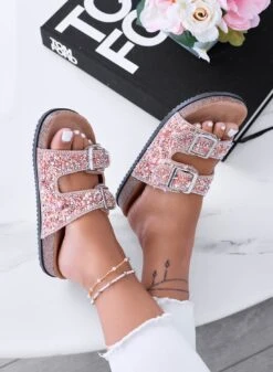 BROOKE - Sandali Ciabatte Rosa Gioiello Con Fibbie E Strass -Negozio al dettaglio Alexoo 8 ee8cf750 dbb8 4334 96ad dcb1db5c3732