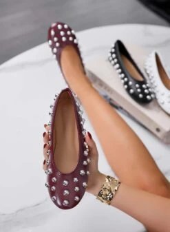 ALLEN - Ballerine Bordeaux Con Borchie A Sfera Argento -Negozio al dettaglio Alexoo 9 4df29a3c c7c8 47cf bb1b 12ffbf298aa5