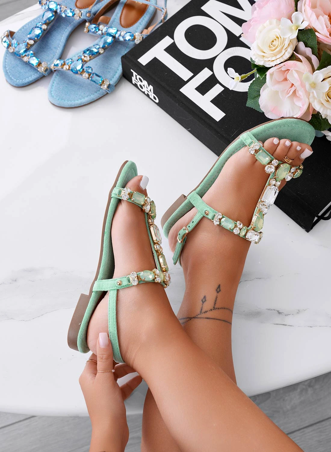 Sandali Bassi Verdi Gioiello Con Pietre 4 Sandali Bassi Verdi Gioiello Con Pietre - immagine 4