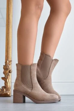 SCOTT - Stivaletti Fango Scamosciati Con Elastico Laterale -Negozio al dettaglio Alexoo 9 b8f57712 2833 45ed b32f 2fe5d87f6e0e