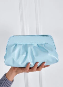 Borsa Pochette Clutch Bag Azzurra In Ecopelle Con Catena