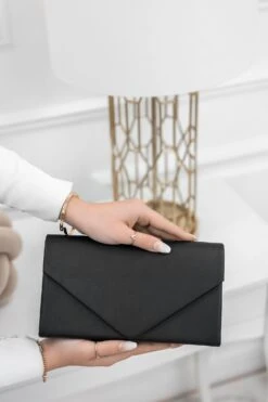 Borsa Pochette Nera In Finta Pelle B205