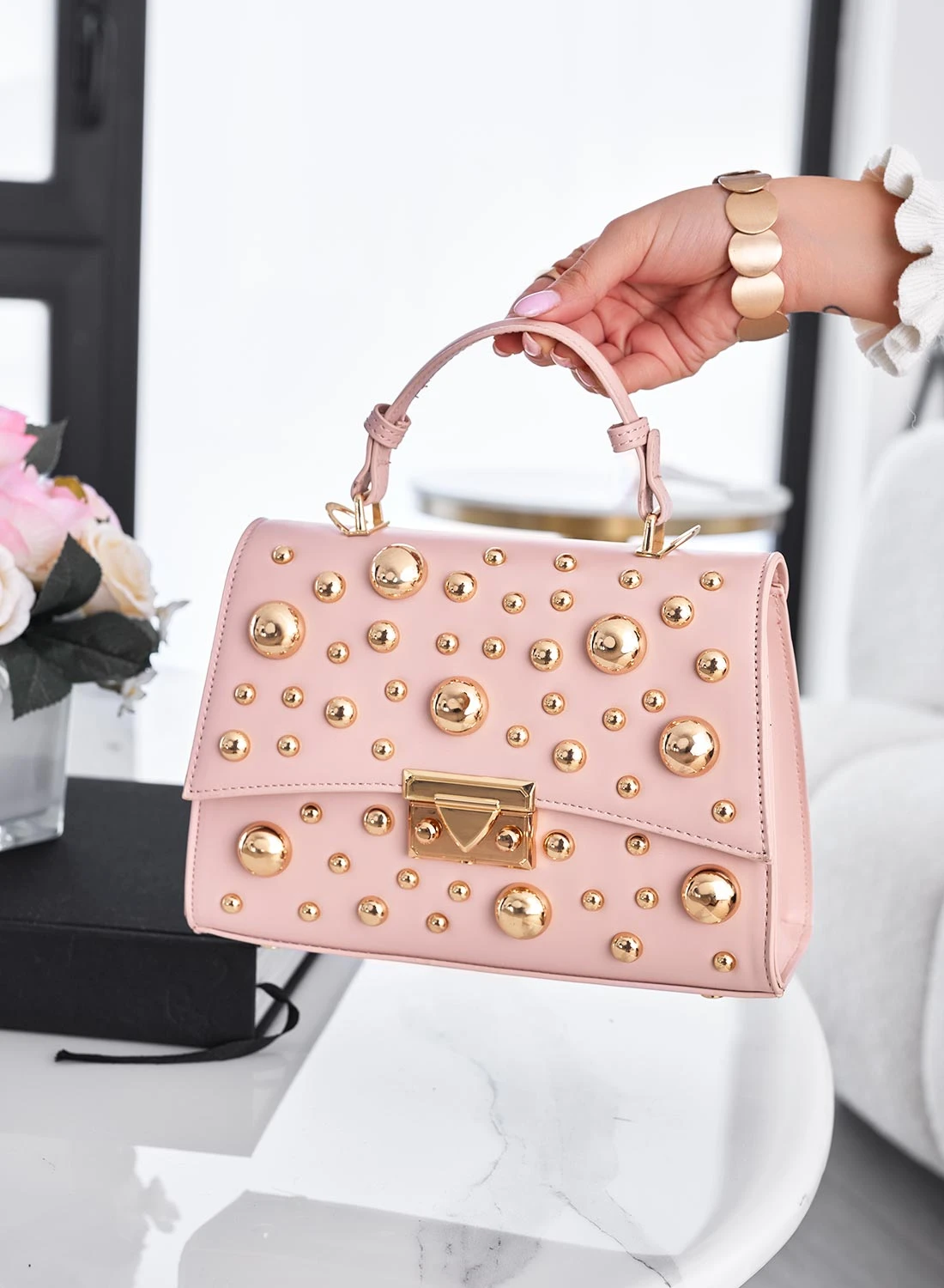 Borsa Rosa Con Borchie A Sfera Oro E Tracolla B231 1 Borsa Rosa Con Borchie A Sfera Oro E Tracolla B231