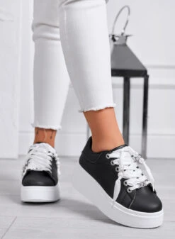 CARTER - Sneakers Platform Nere Con Lacci In Raso E Perle