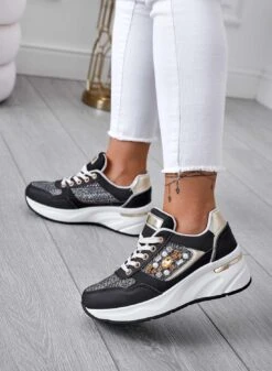 Sneakers Nere Con Inserti In Tessuto E Gioielli