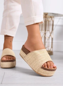GIUSY - Sandali Ciabatte Platform Beige In Corda Intrecciata Con Suola Alta -Negozio al dettaglio Alexoo GIUSY SandaliCiabatteplatformbeigeincordaintrecciataconsuolaalta 106d6a45 e13b 4da4 96e6 0a94c9c5d993