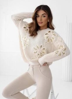 Maglione Beige Con Fiori In Perle E Paillettes