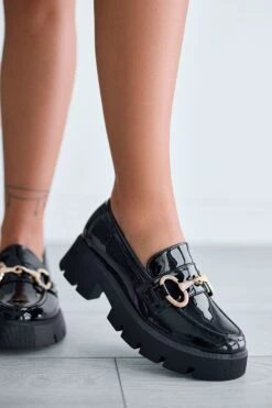 Mocassini Neri In Vernice Con Fibbia Oro