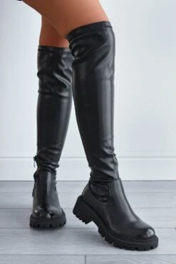 Stivali Neri Alla Coscia In Finta Pelle